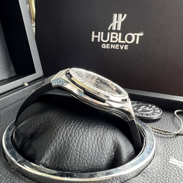 ウブロコピー時計背面デザイン